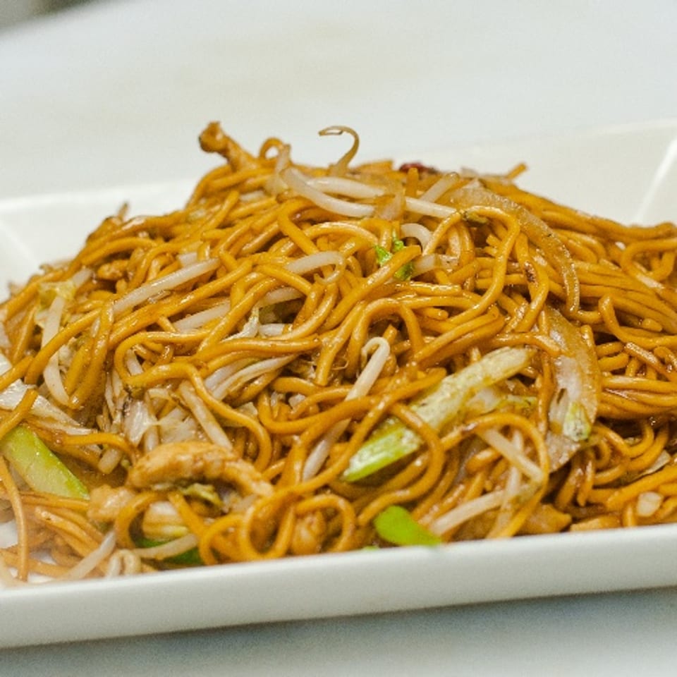 Savor Our Lo Mein